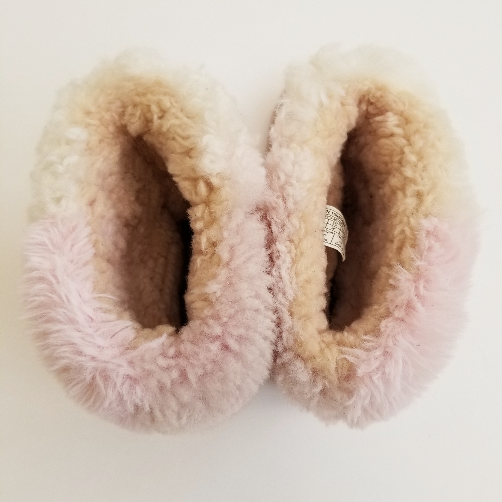 UGG Boots Girls Size 4 Pink Puffs - Picture 8 of 10
